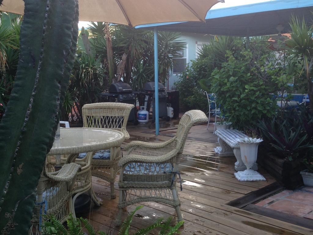 Angelfish Inn Hollywood Extérieur photo